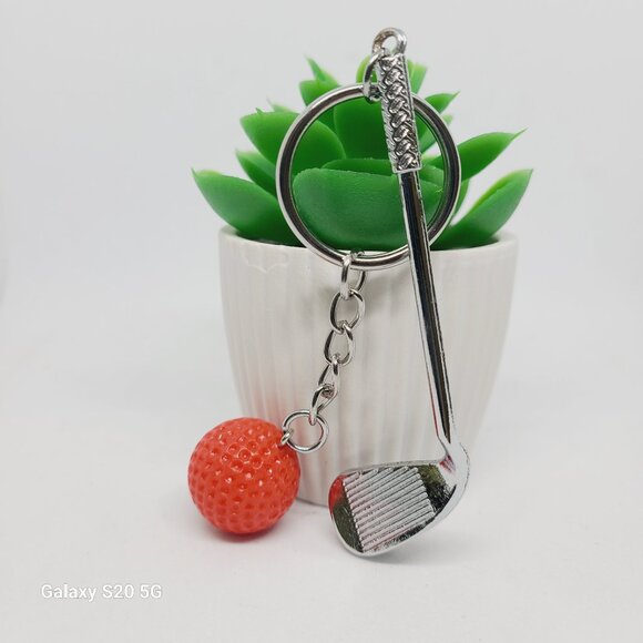 Unknown Brand Golf Theme Unisex Keychain NWOT Sports Outdoor Casual Utility Home - Picture 1 of 4